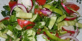 Салат овощной с молодым редисом