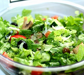 Салат овощной с каперсами