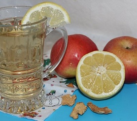 Зеленый жасминовый чай с лимоном, имбирем и яблочным соком