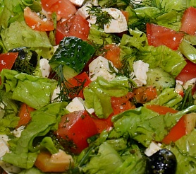 Салат овощной с адыгейским сыром