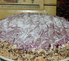 Фруктово-ягодный торт со сметанно-смородиновым кремом